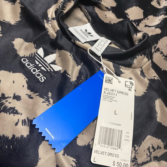 NWT Adidas Bellvista Velvet Dress size Large - Picture 7 of 7